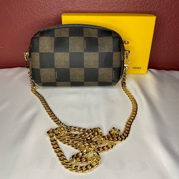 ‼️SOLD ‼️ Vintage Checkered Fendi Crossbody Bag - Picture 8 of 10